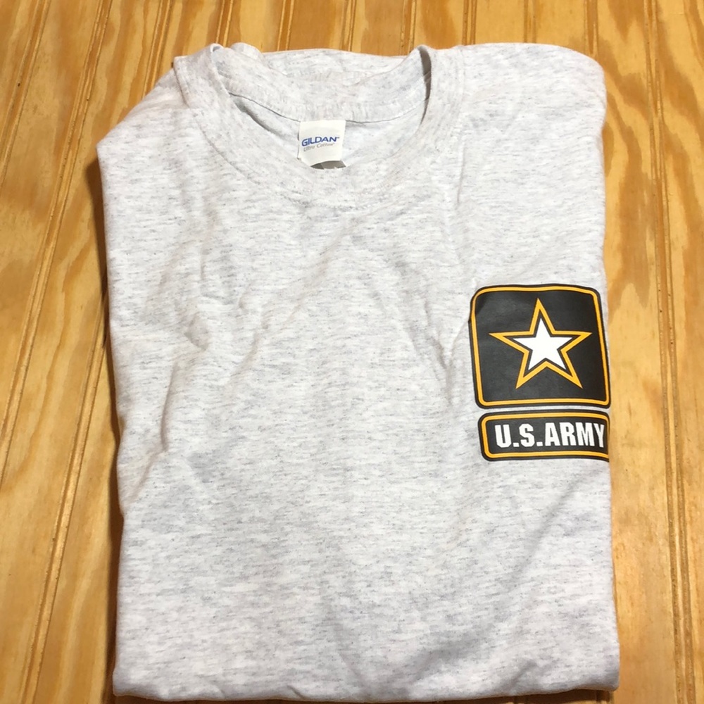 NWOT US Army T-shirt, XL